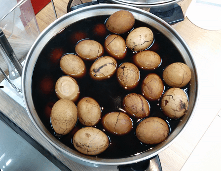 Tee-Eier im Supermarkt