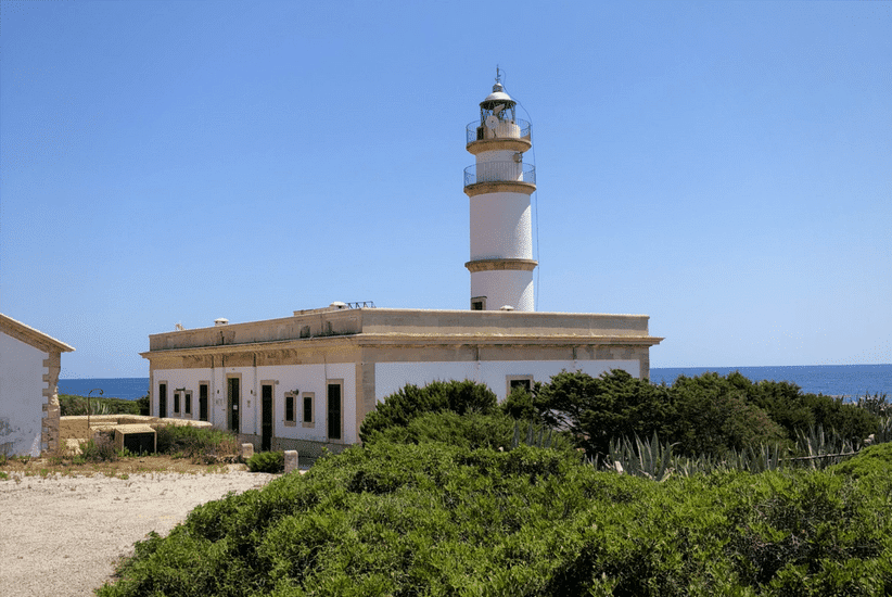 Leuchtturm vom Cap de ses Salines auf Mallorca Leuchtturm vom Cap de ses Salines auf Mallorca