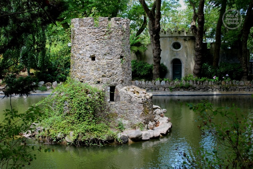 Turm im Park des Palast da Pena - Sintra Turm im Park des Palast da Pena - Sintra