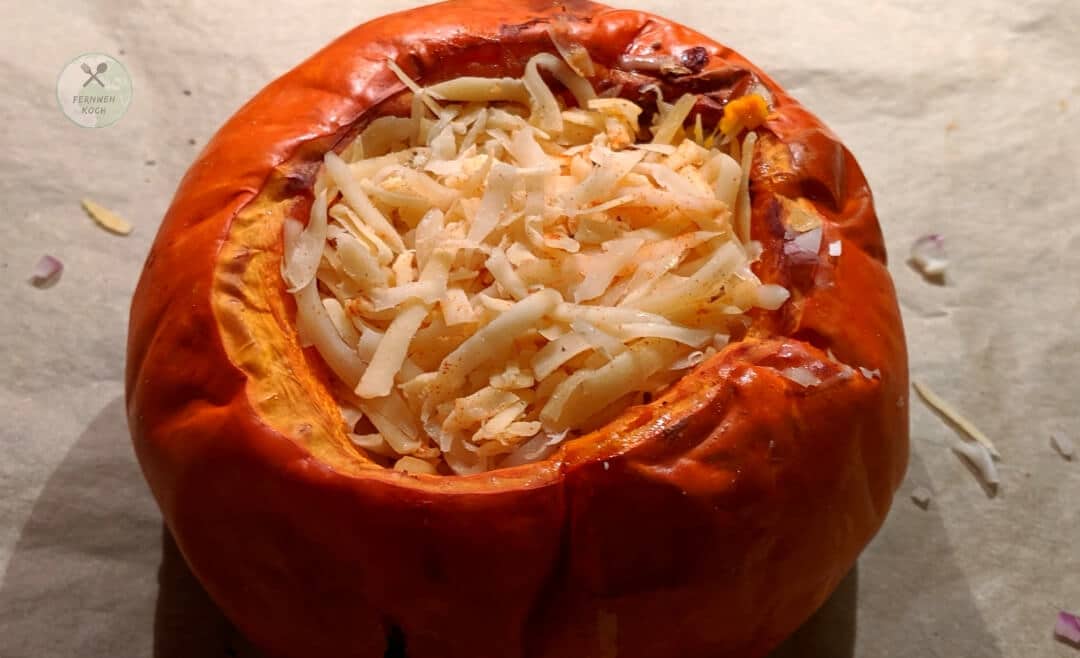 Fill pumpkin with cheese Fill pumpkin with cheese