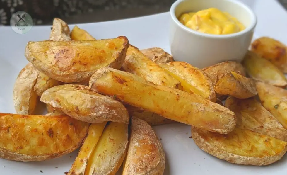 Pommes selber machen - Rezept für knusprige Ofenkartoffeln