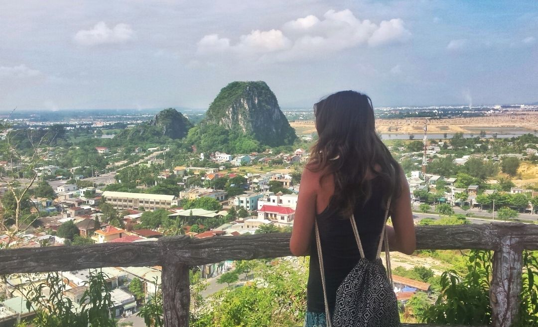 Hanna von 3Passions mit Blick auf die Mamorberge in Vienam Hanna von 3Passions mit Blick auf die Mamorberge in Vienam