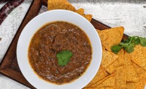 Smoked Salsa mit Nachos