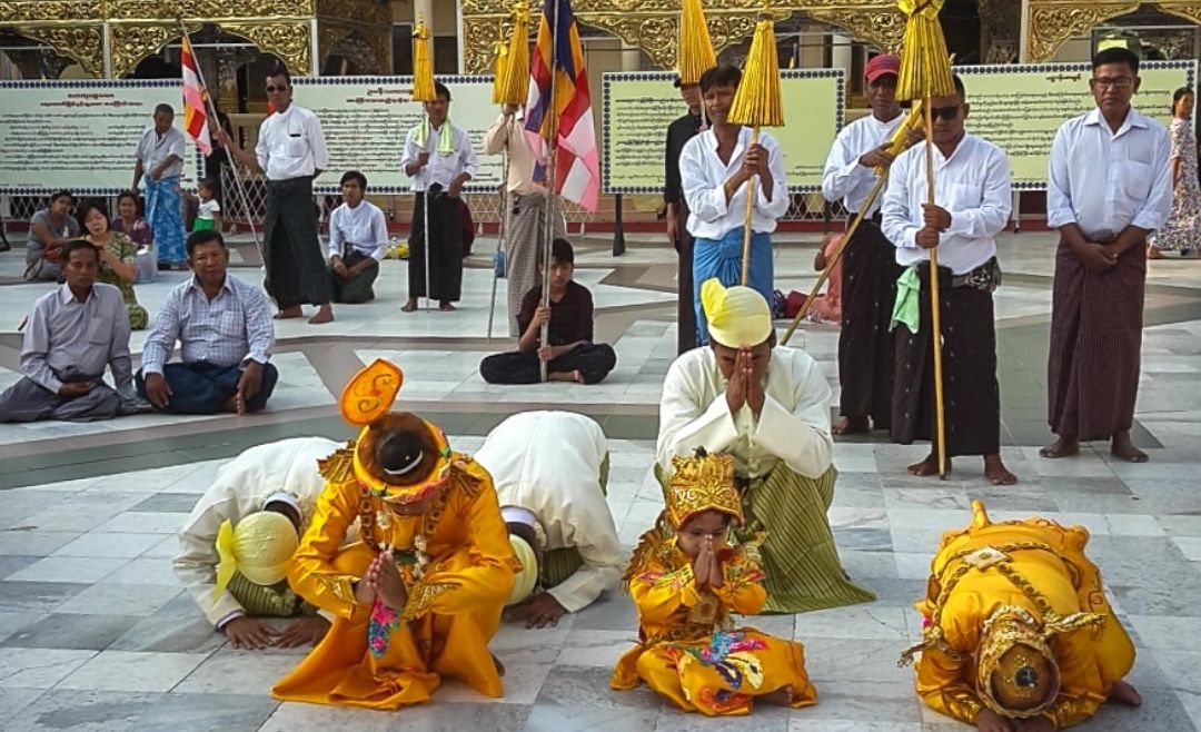 Nocives at ceremonie in Myanmar Nocives at ceremonie in Myanmar